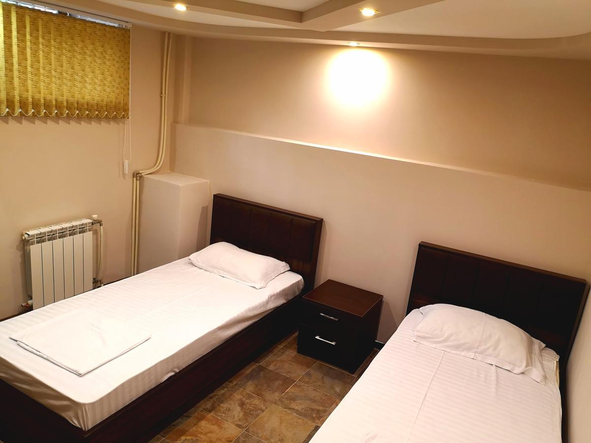 Prime Hotel Tours Yerevan Room photo